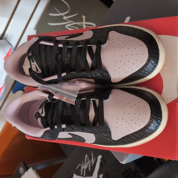 Nike Dunk Low Retro LTD HF9191 001 - Picture 2 of 6